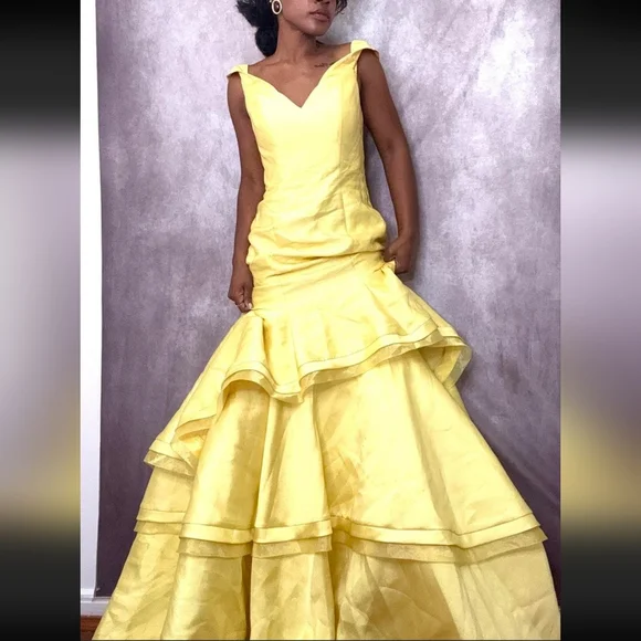 REPOSHING Yellow Jovani Evening Gown - Picture 2 of 6